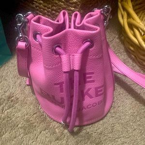 Pretty Pink Crossbody bag!!! It comes with long strap!!!
